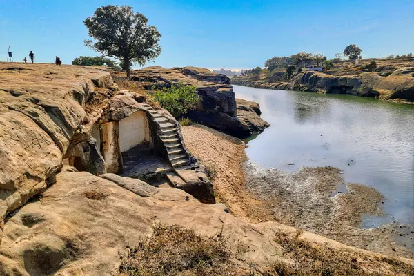 0010522 Silhara Caves, Anuppur district, Madhya Pradesh 017