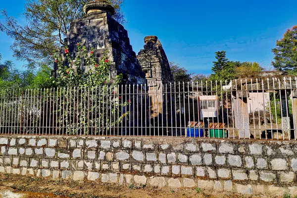 0010422 12th century Joda Temple, Baihar Madhya Pradesh 011