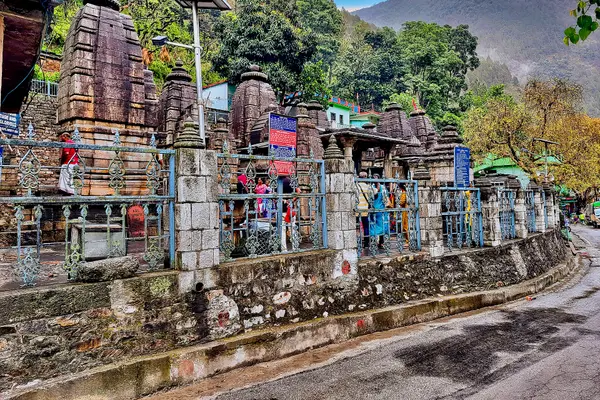 005242023 Adi Badri group of temples, Uttarakhand 001
