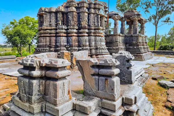0092723 Mahadev temple, Bavka Dahod Gujarat 190
