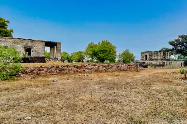 0010122 Shiva temple, Sakor, Damoh district, Madhya Pradesh 188