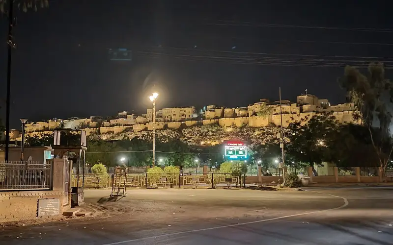 Jaisalmer fort at night (cropped)