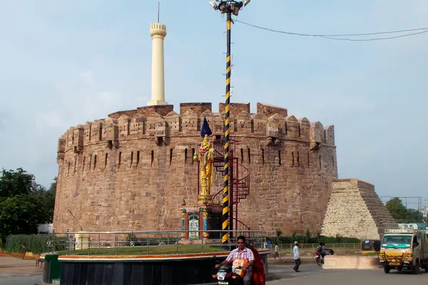 23 - Telugu Talli Statue with Kondareddy Buruju as background