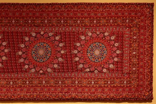 Hanging from India, Gujarat, Kutch, Honolulu Museum of Art 2015-12-01
