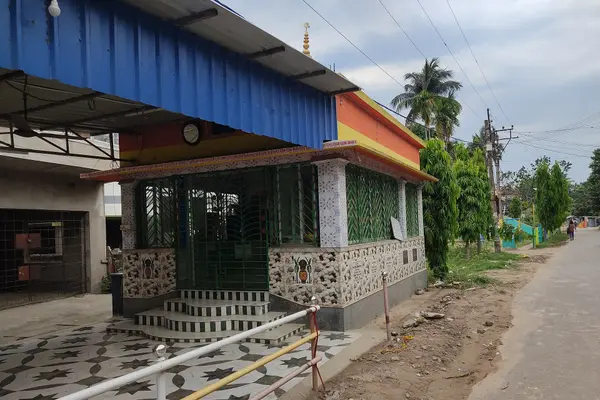 Facade of the Radha Krishna Mandir in Duttapukur Mannapara, during it's closed hours