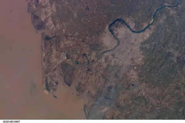 ISS014-E-10967 - View of India
